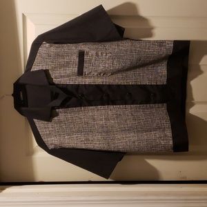 Men's Short Sleeve Button-Down Casual Shirt - Black with Gray Pattern